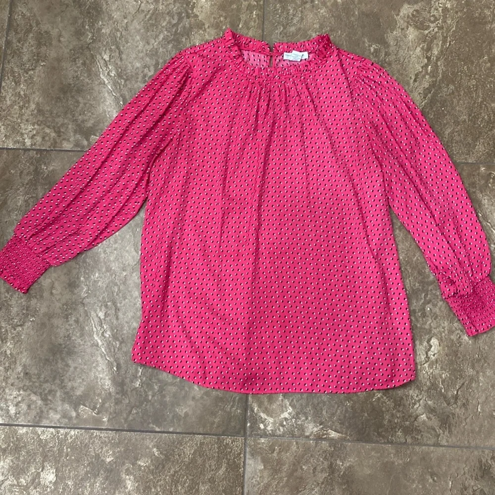 Long sleeve pink with pattern light polyester size large - Picture 1 of 3